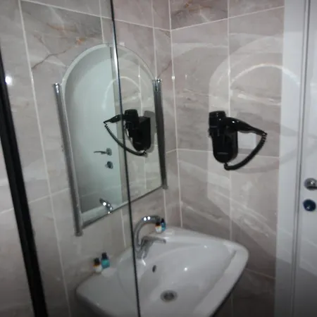 Hotell Safir 3*
