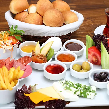 Safir & Center Hotel 3*