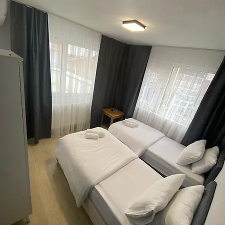 فندق Safir & Center 3*