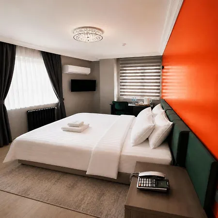 فندق Safir & Center 3*