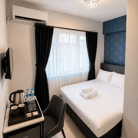 Отель Safir & Center 3*